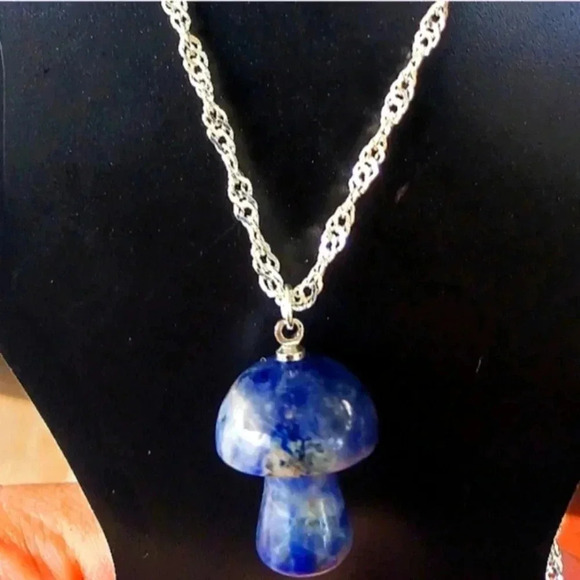 20 inch silver chain with the famous shroom as a charm. NWT - Picture 3 of 3